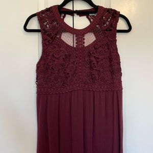 Maurice’s empire wait burgundy top medium